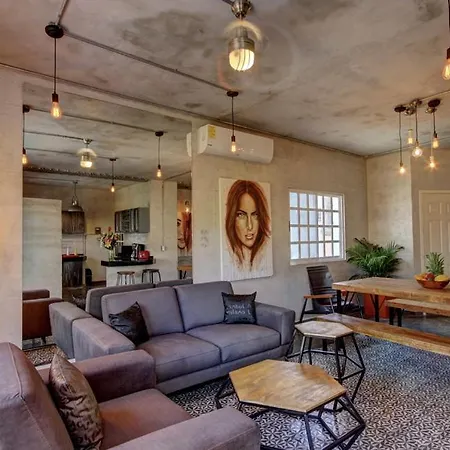 Angelina Apartment Near Mamitas Beach